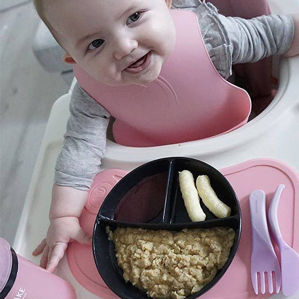 Twistshake® Dva slinčka Pastel Blue&Green (4+m) Twistshake