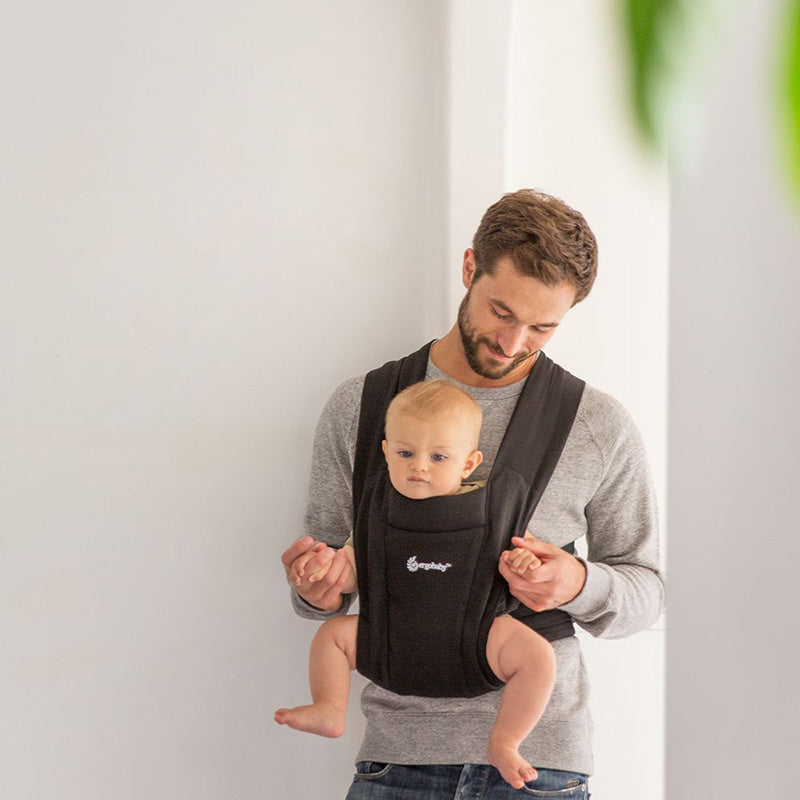 Ergobaby® Nosilka Embrace Pure Black Ergobaby
