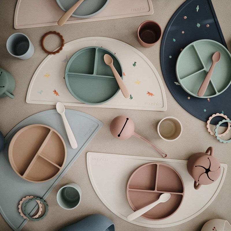 Mushie® Set dveh silikonskih žličk Blush/Shifting Sand Mushie