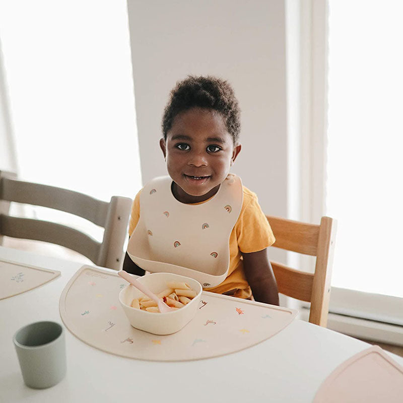 Mushie® Silikonska podloga za hranjenje Cambridge Blue Confetti Mushie