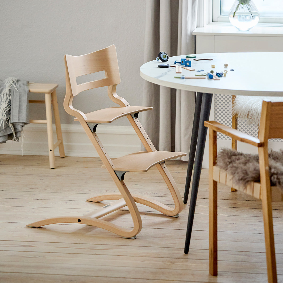 Leander® Otroški stol za hranjenje Natural Leander