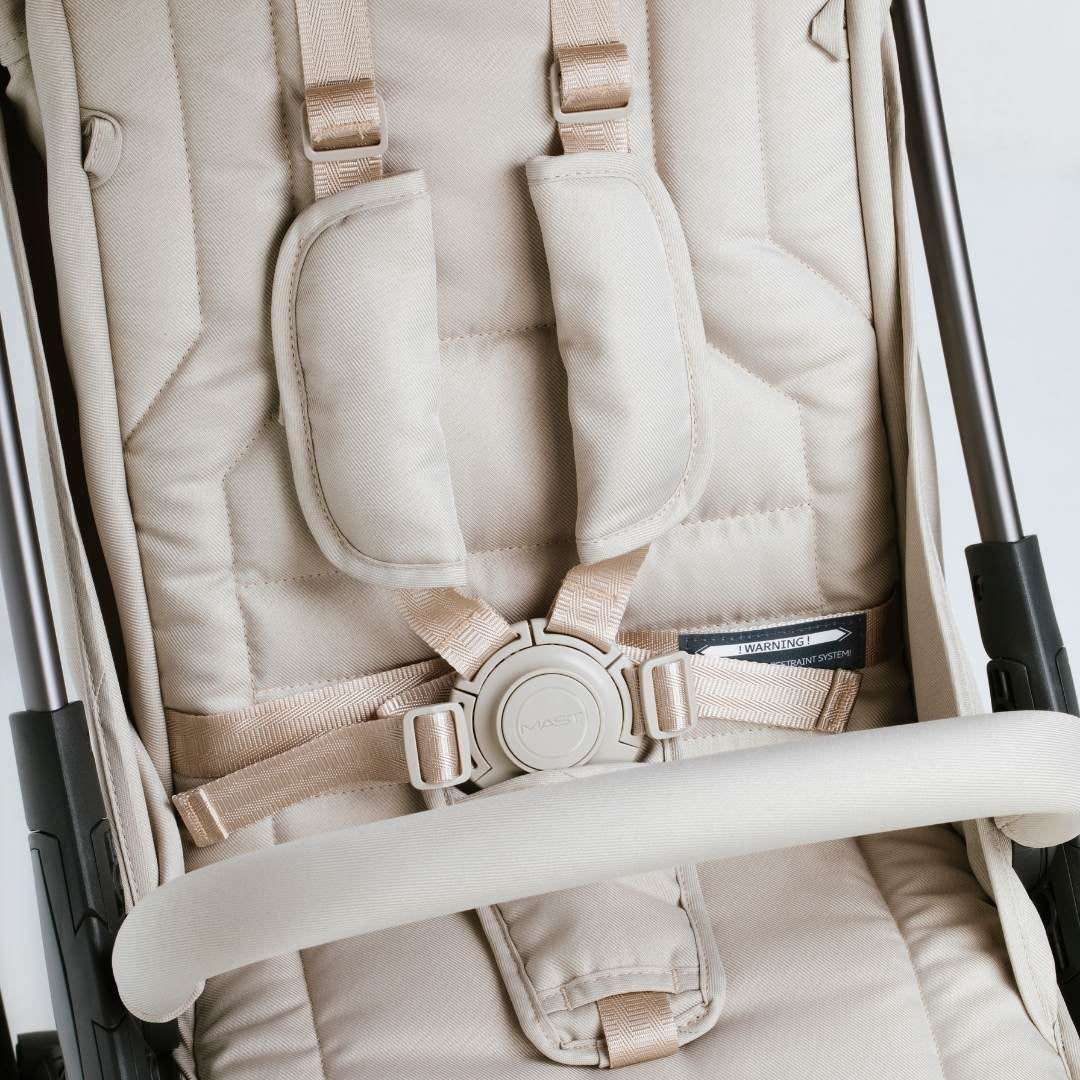 MAST® M2 Kompaktni otroški voziček Lion Mast