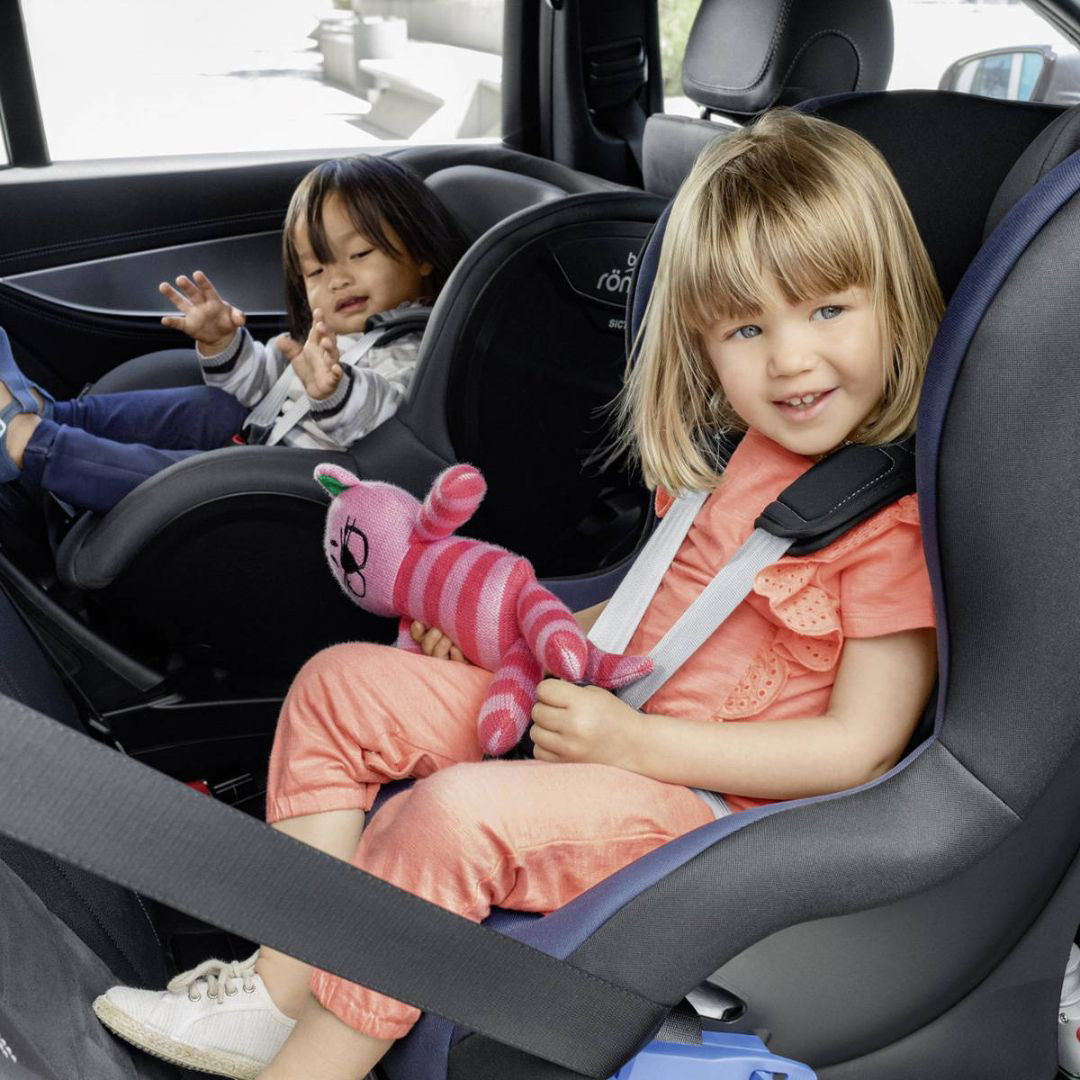 Britax Römer® Otroški avtosedež i-size 40-105 cm Dualfix Plus Midnight Grey Britax Römer