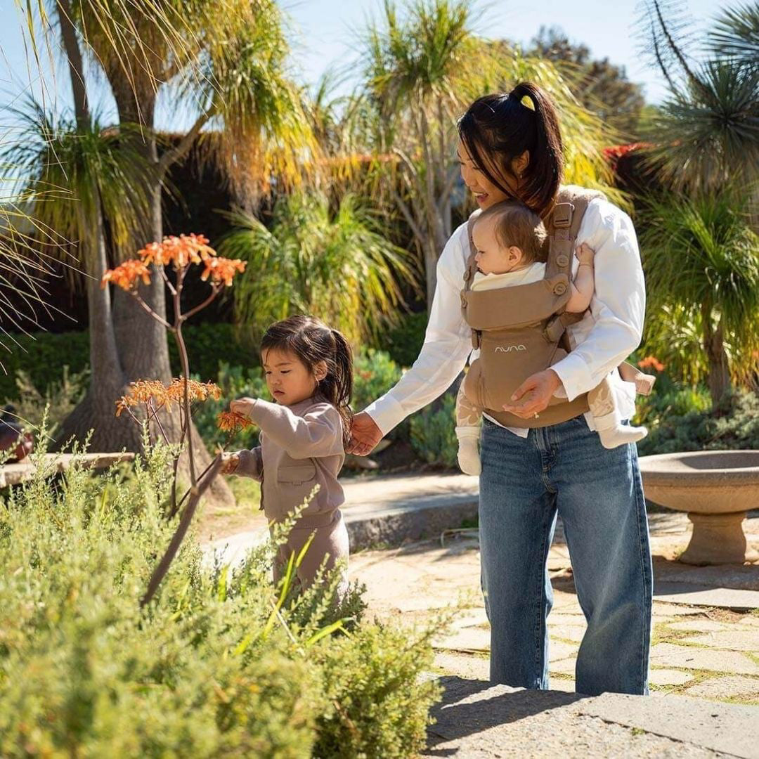 Nuna® Ergonomska nosilka Cudl™ Luxe Pewter Nuna