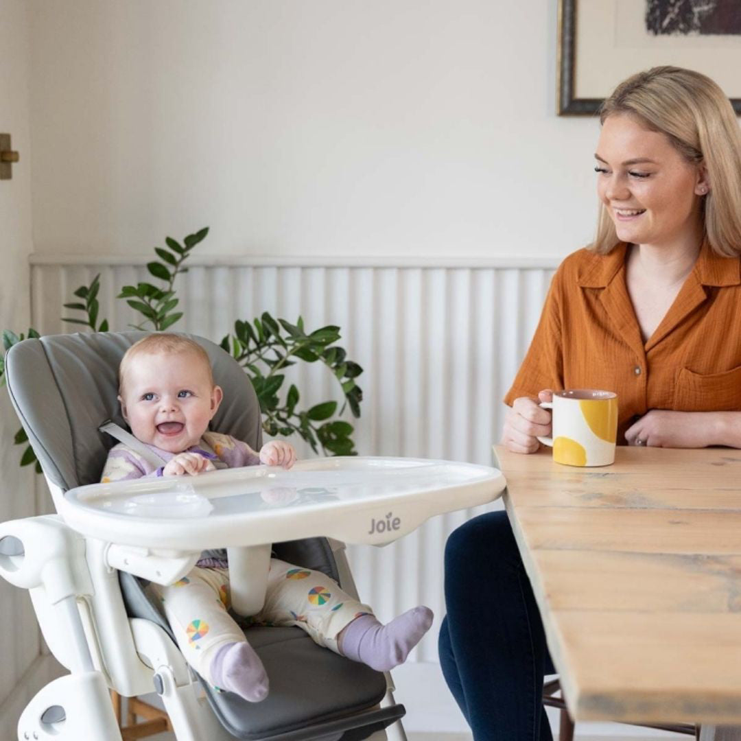 Joie® Stolček za prehranjevanje Mimzy™ Recline ABC Charcoal Joie