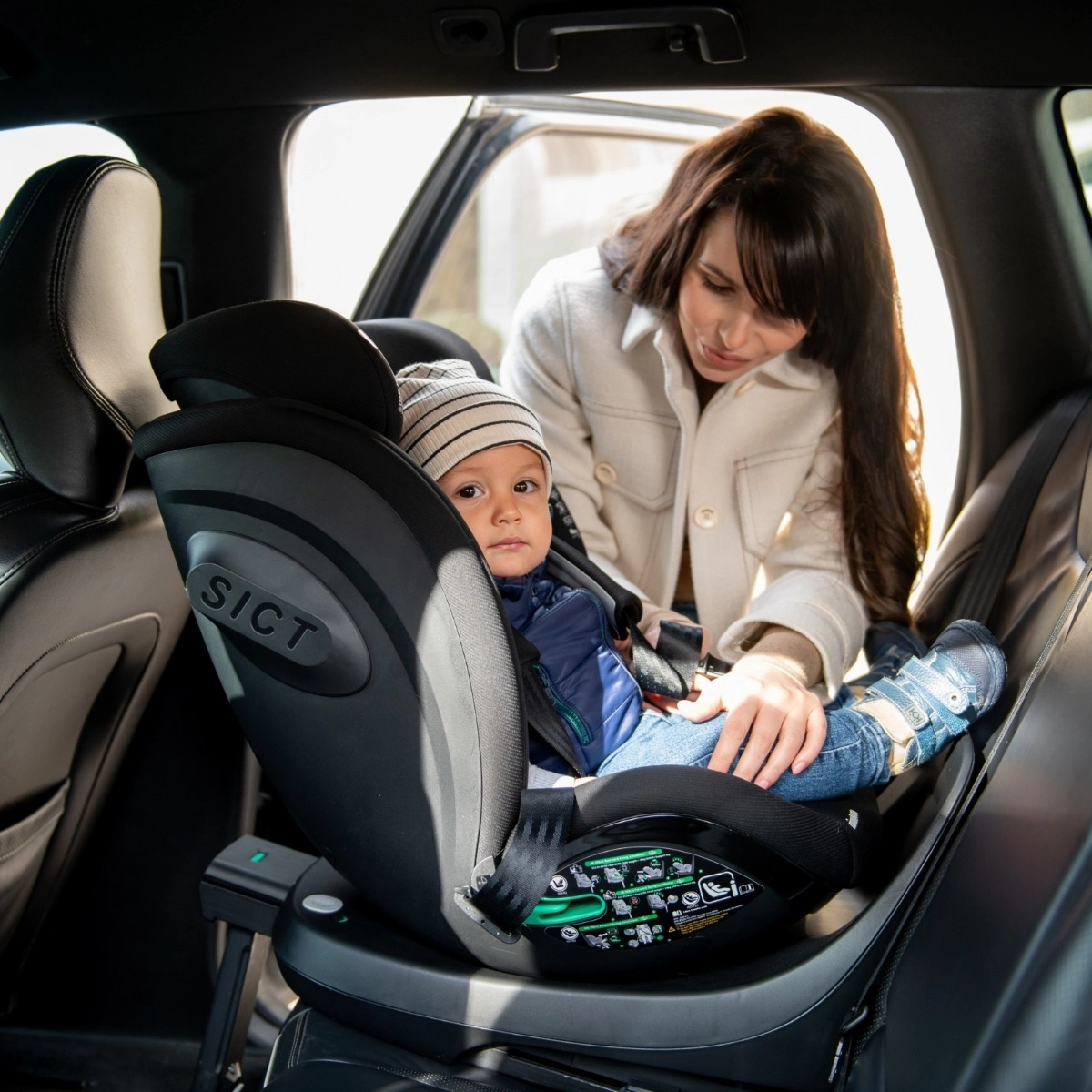 KikkaBoo® Otroški avtosedež 360° i-Twist i-SIZE (40-150 cm) Black KikkaBoo