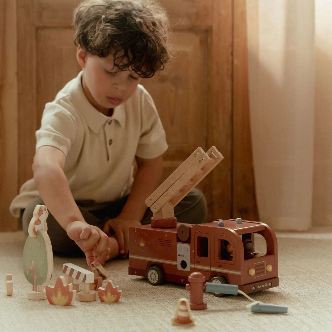 Little Dutch® Lesen gasilski tovornjak Little Dutch