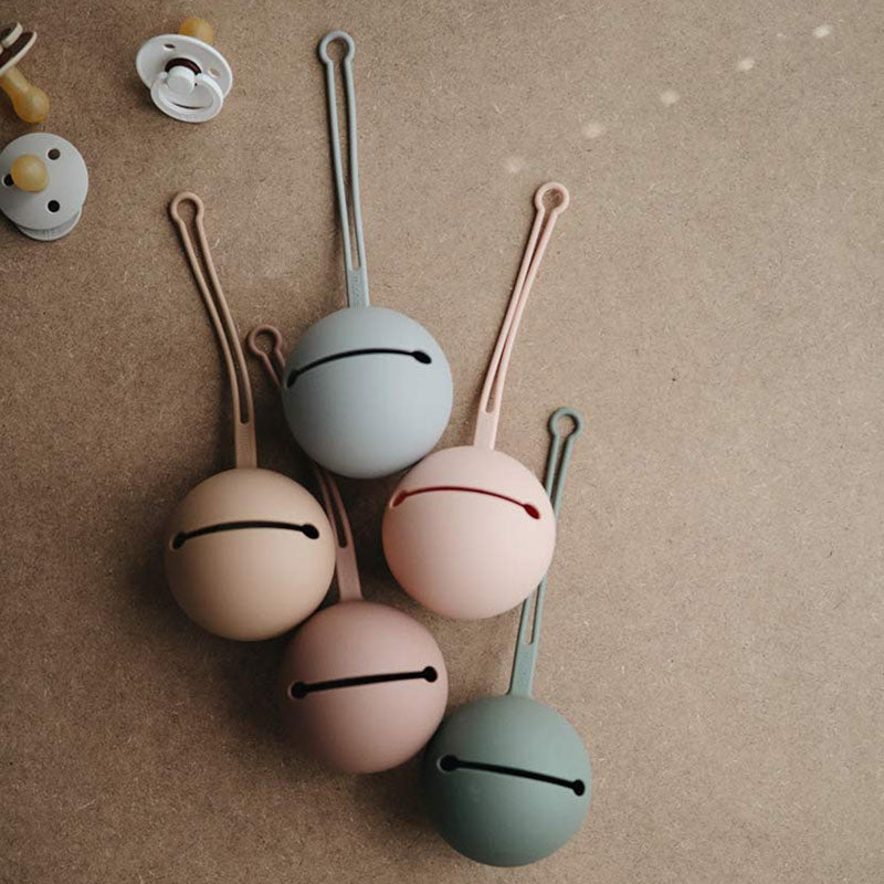 Mushie® Torbica za dudo Blush Mushie