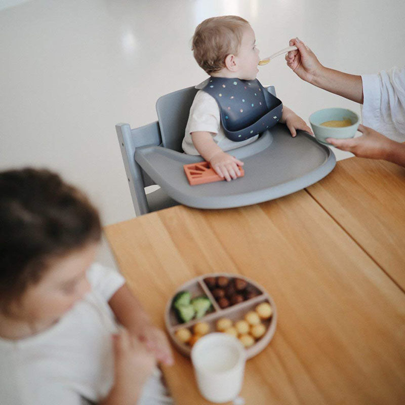 Mushie® Set dveh silikonskih žličk Blush/Shifting Sand Mushie