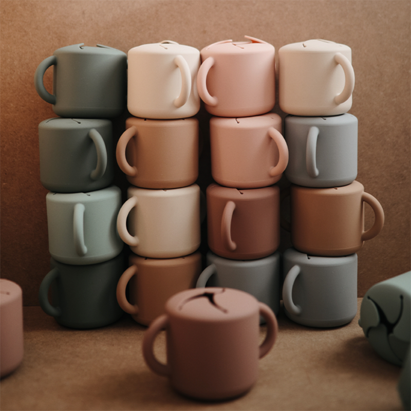 Mushie® Silikonska posodica za prigrizke Stone Mushie