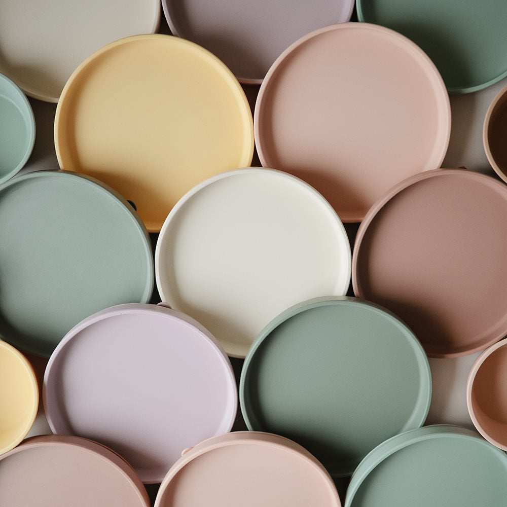 Mushie® Silikonski krožnik z vakumskim dnom Stone Mushie