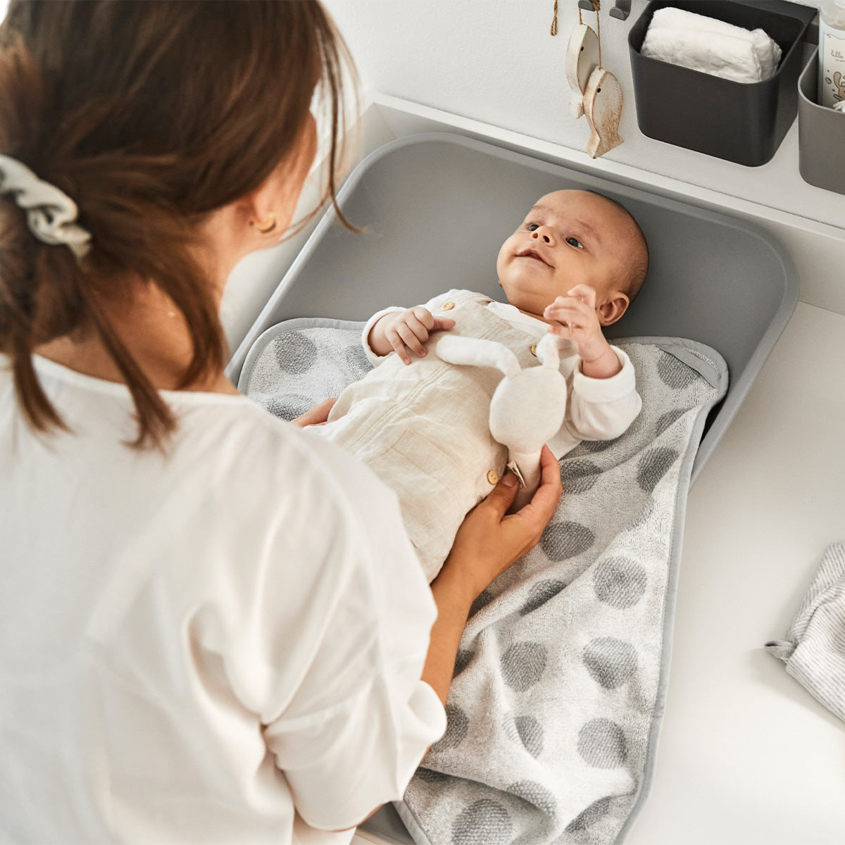 Leander® Previjalna podloga Matty Pearl Grey Leander