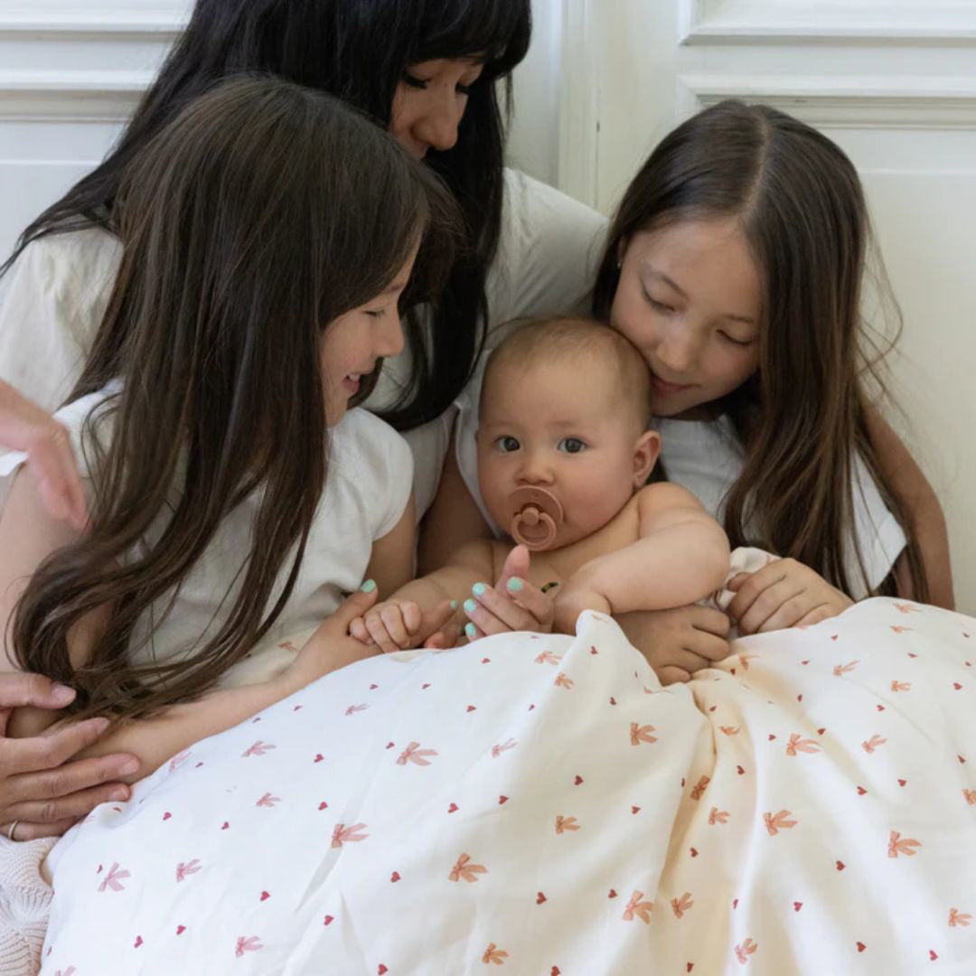 CamCam® Otroška posteljnina BABY 70x100 GOTS Bows Cam Cam Copenhagen