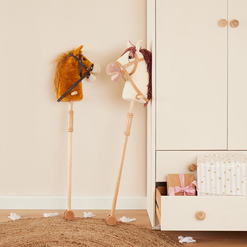 Bieco® Plišasta igrača Konj Ginger Bieco