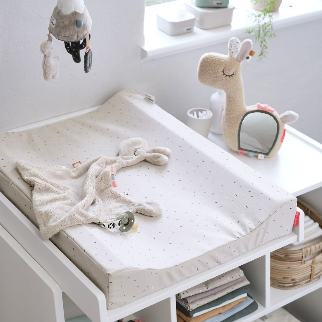 Done by Deer® Previjalna podloga Confetti Sand Done by Deer