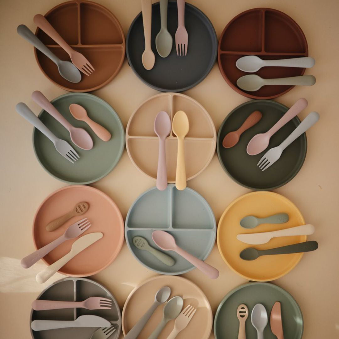 Mushie® Silikonski deljeni krožnik z vakumskim dnom Shifting Sand Mushie