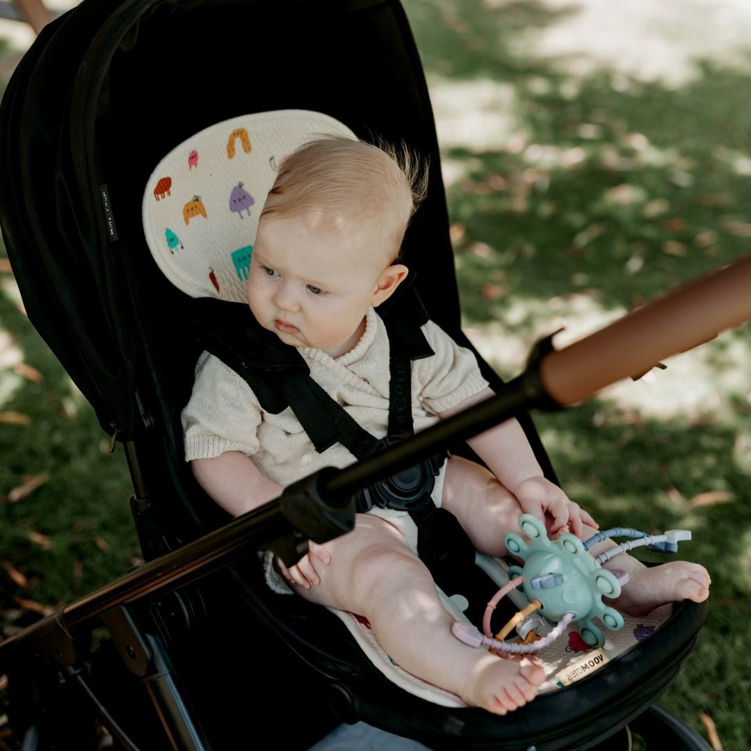 AeroMoov® Zračna podloga za voziček Skupina B (0-18 kg) Funny Shapes AeroMoov