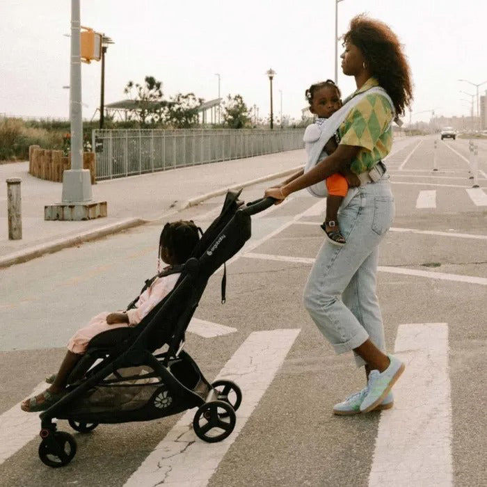 Ergobaby® Kompaktni mestni voziček Metro 3 Onyx Black Ergobaby