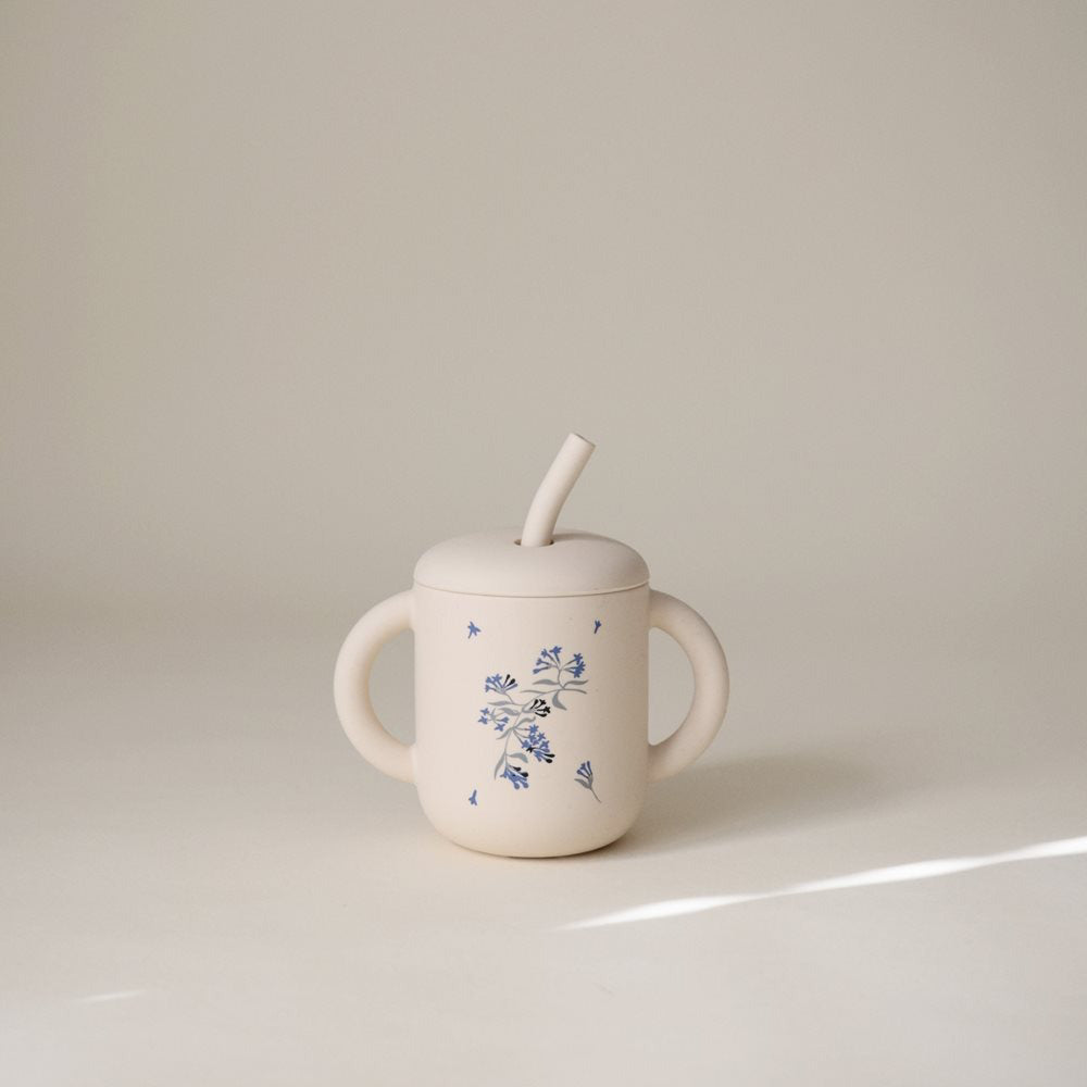 Mushie® Silikonski kozarček s slamico Lilac Flowers Mushie