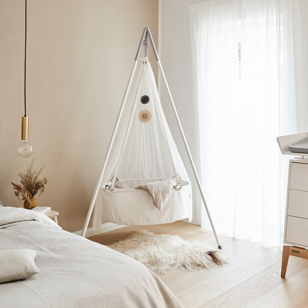 Leander® Otroška viseča zibelka (brez stojala) White Leander