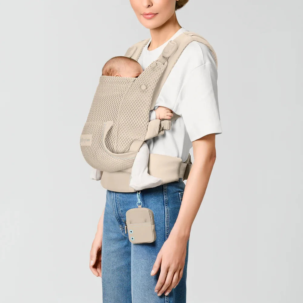 Cybex® Ergonomska nosilka Laya™ (3,2-15 kg) Almond Beige Cybex