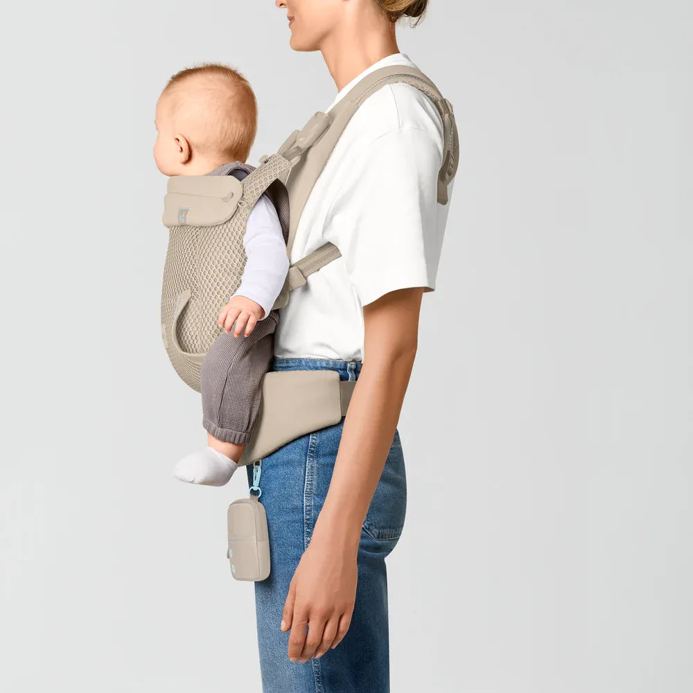 Cybex® Ergonomska nosilka Laya™ (3,2-15 kg) Almond Beige Cybex