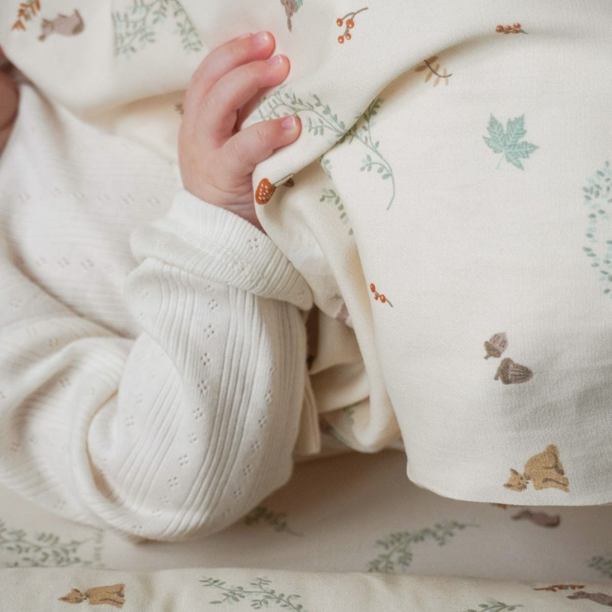 CamCam® Otroška posteljnina BABY 70x100 GOTS Woodland – slika 3