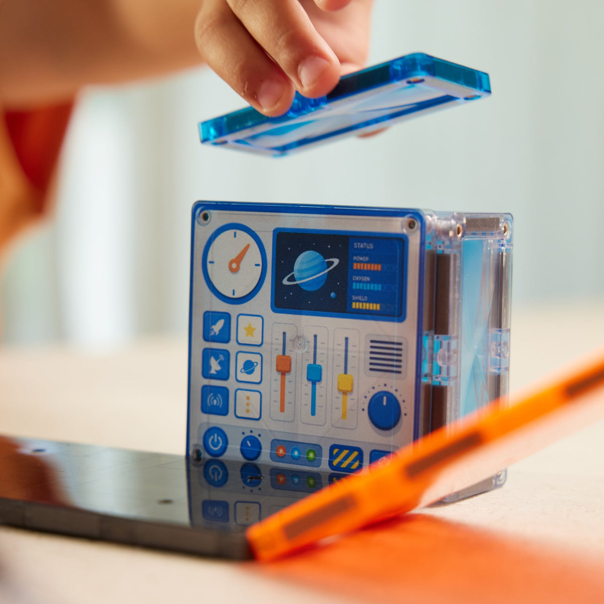 Cleverclixx® Magnetne ploščice Space Mission Pack 47 kos