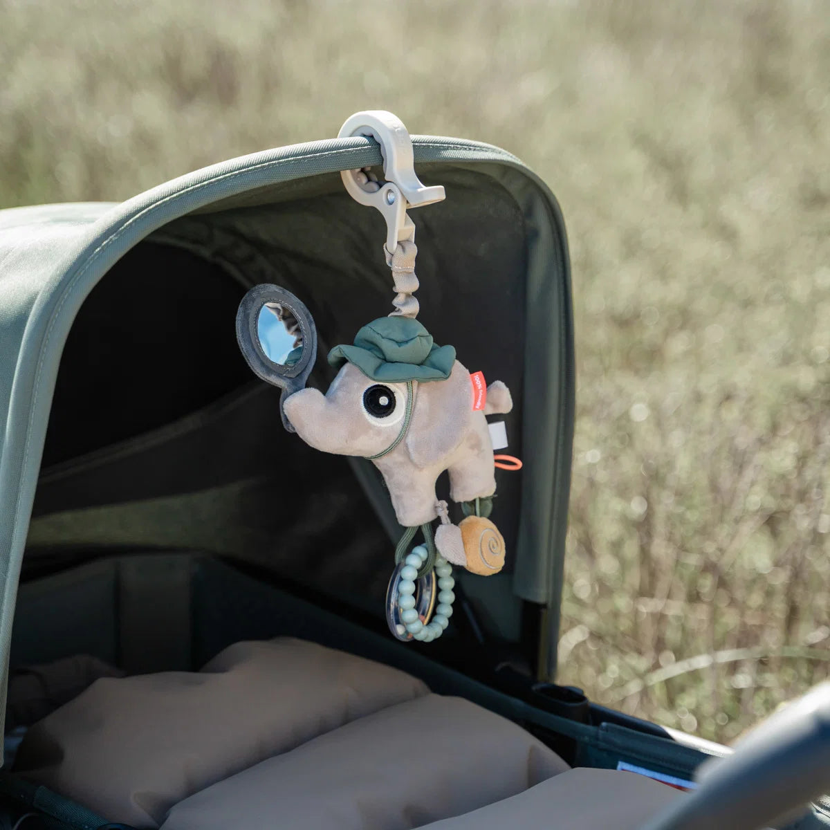 Done by Deer® Jouet d'activité Elphee Tiny trails Sand – slika 4