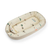 Done by Deer® Nid douillet bébé Tiny Farm Sand