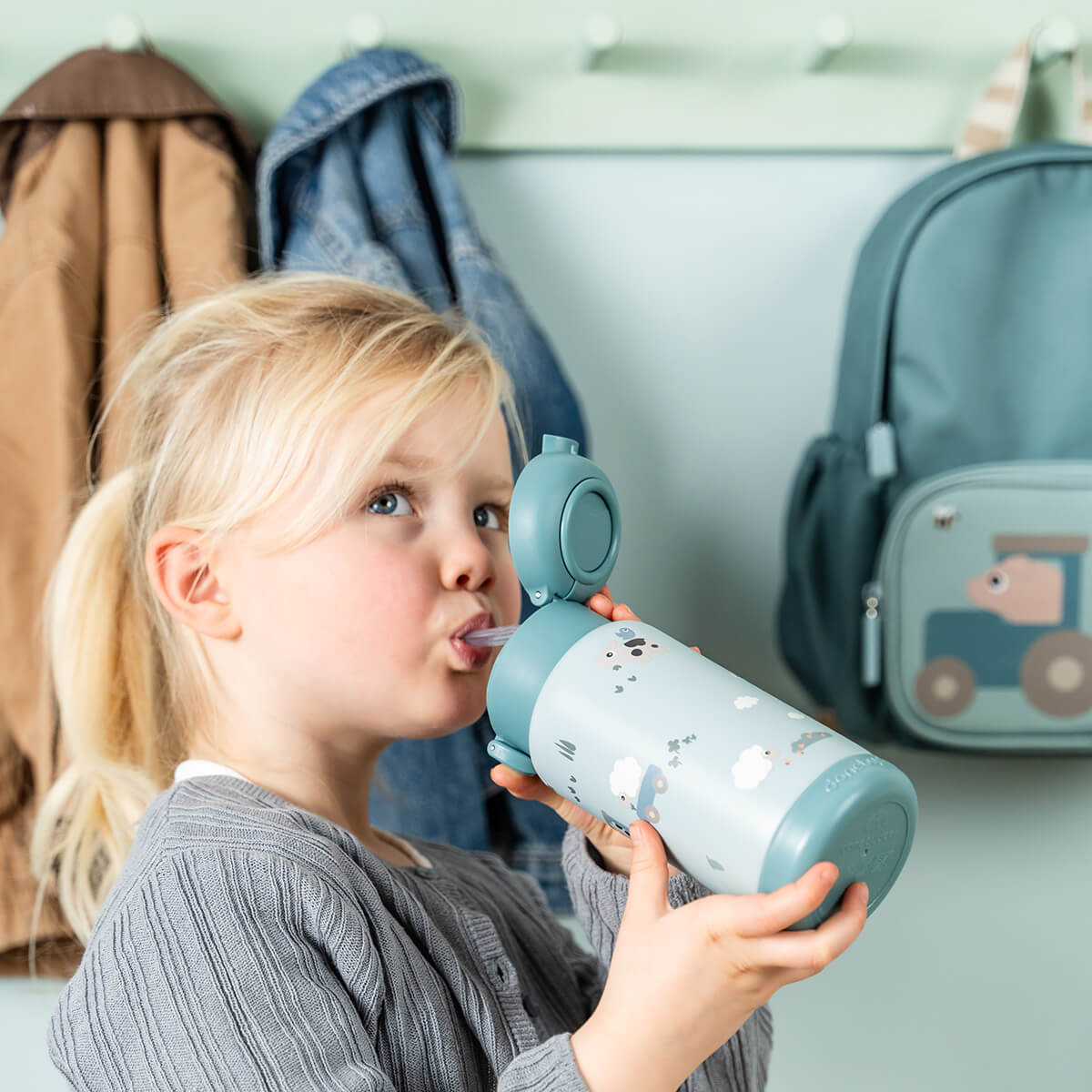 Done by Deer® Termo steklenička s slamico 340 ml Tiny farm Blue Done by Deer