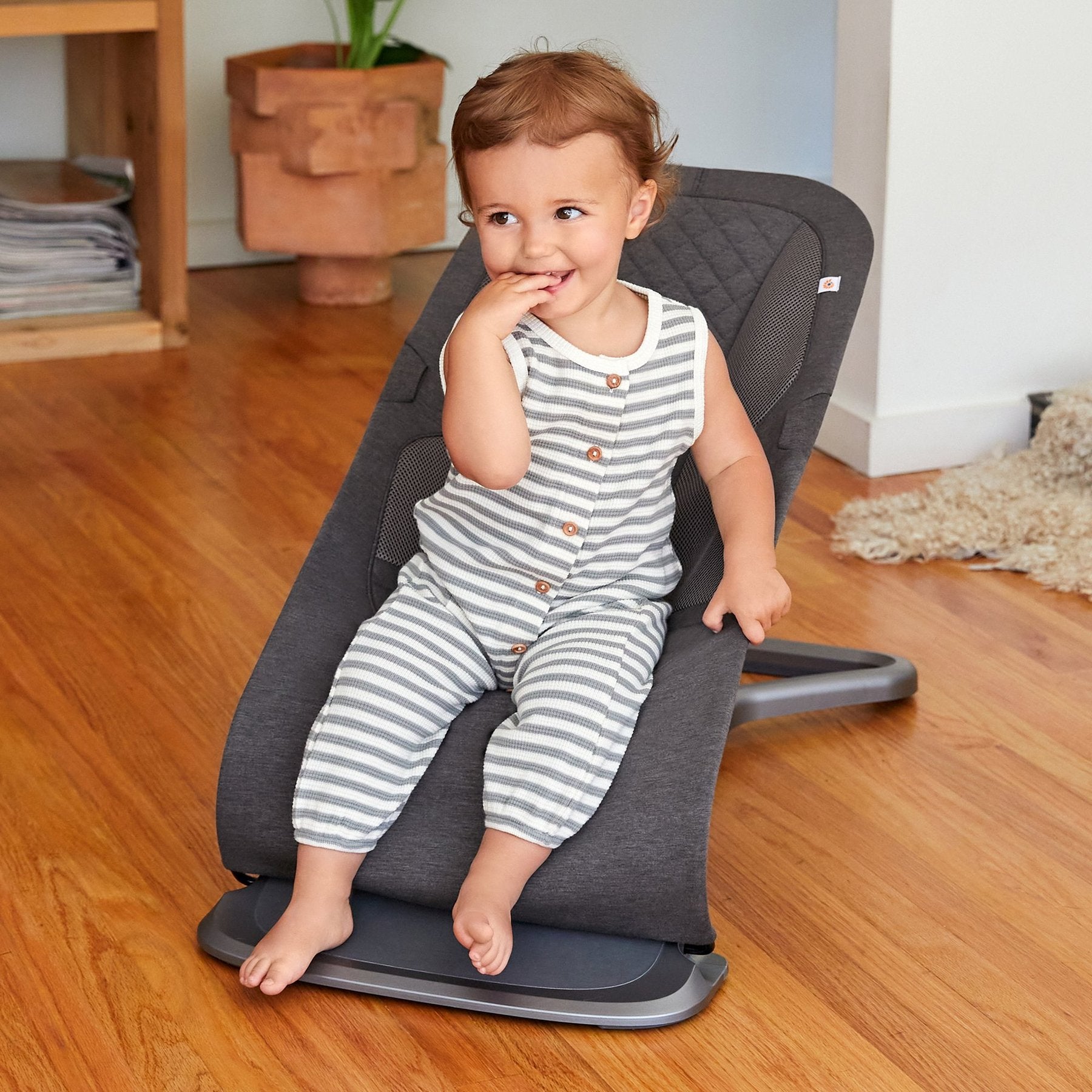 Ergobaby® Evolve ležaljka 3u1 Charcoal Grey 
