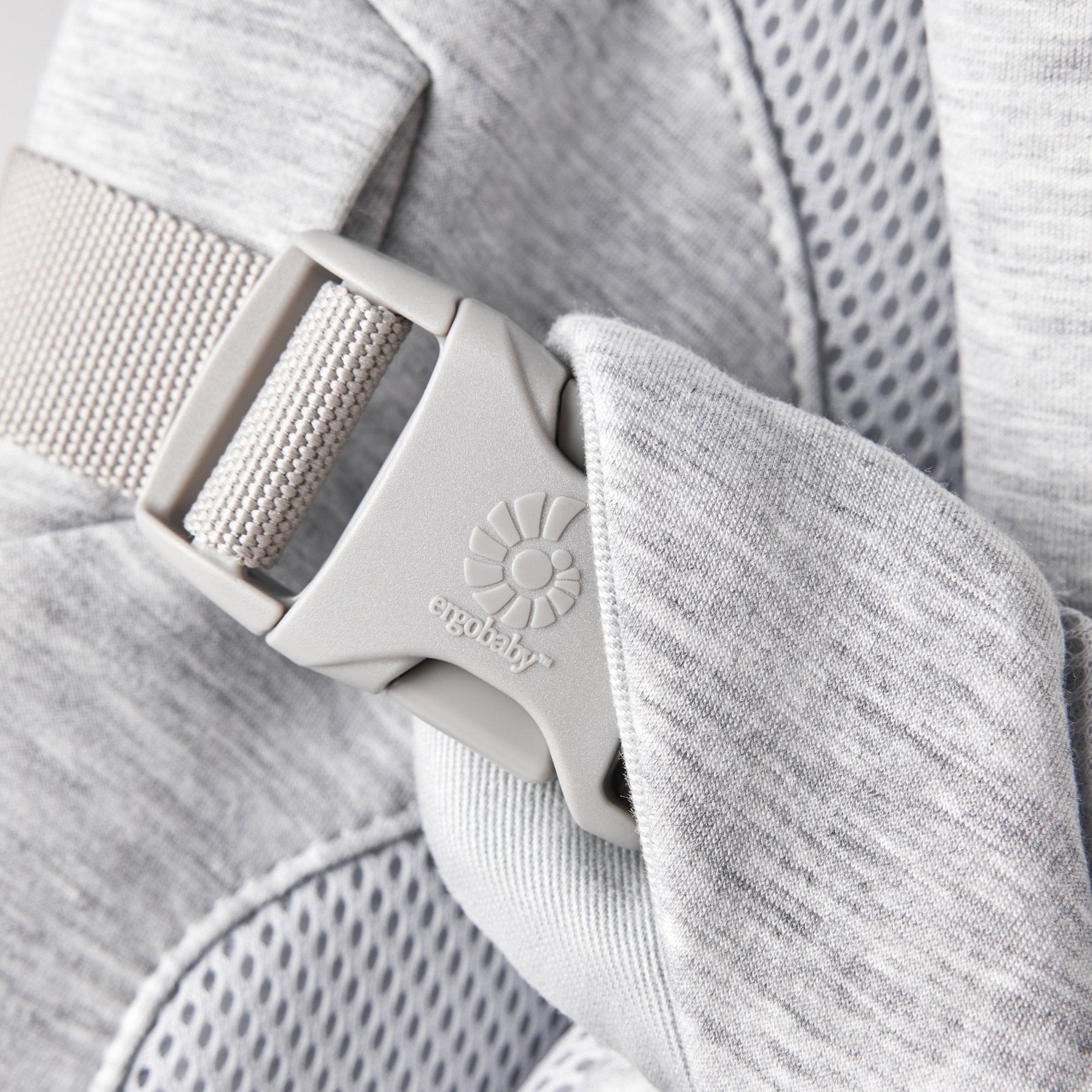 Ergobaby® Evolve ležaljka 3u1 Light Grey