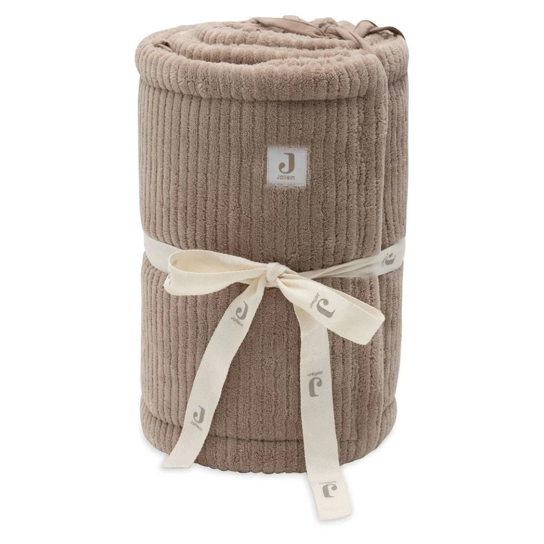 Jollein® Obroba za posteljico Cloudy Rib 180x30 Milky Coffee Jollein