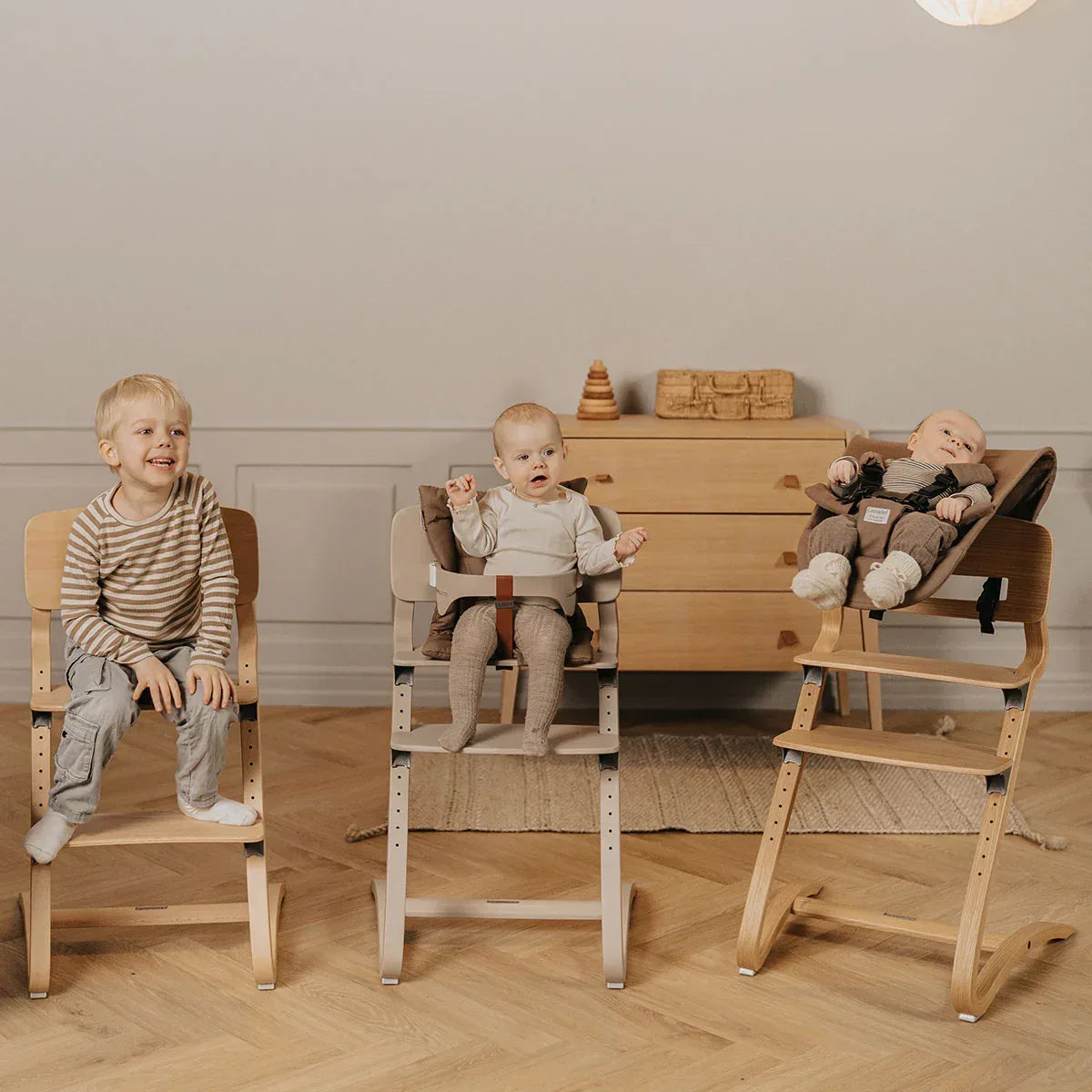 Leander® Otroški stol za hranjenje Louie™ Sage Green - Evitas