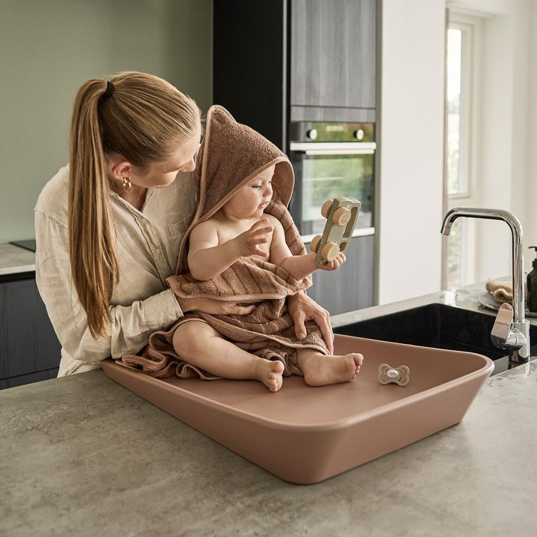 Leander® Bombažna brisača s kapuco Woodland Clay 80x80