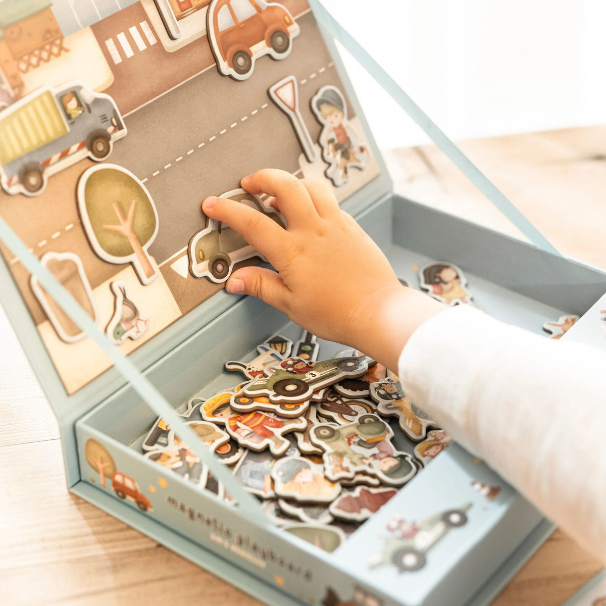 Little Dutch® Magnetic Puzzle Jim Vehicles