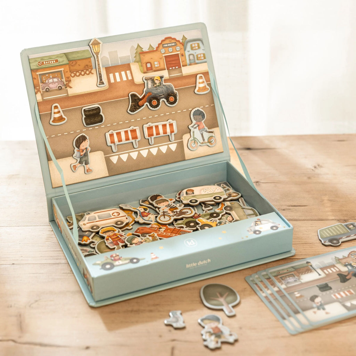 Little Dutch® Magnetic Puzzle Jim Vehicles