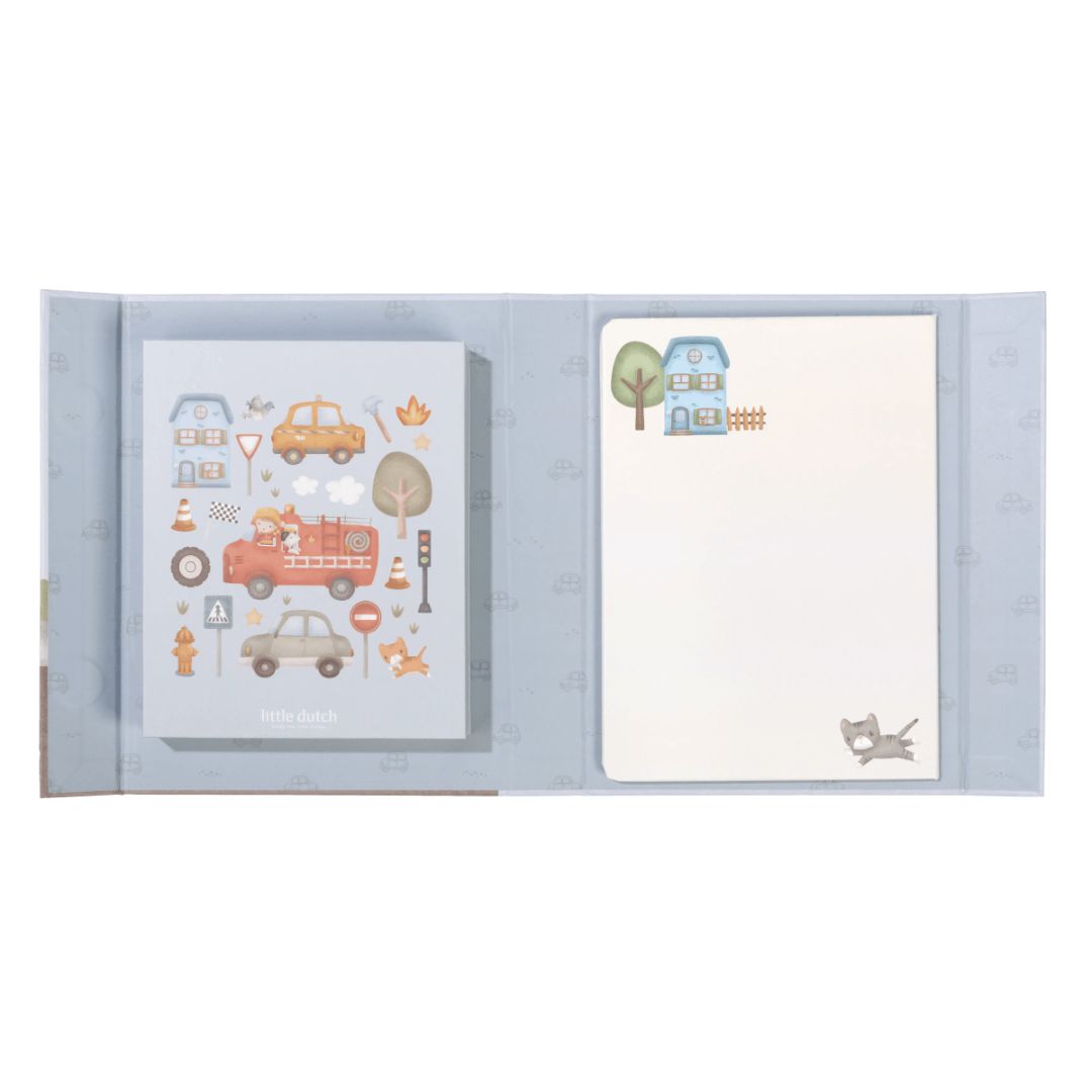 Little Dutch® Magnetna knjiga aktivnosti Jim Vehicles