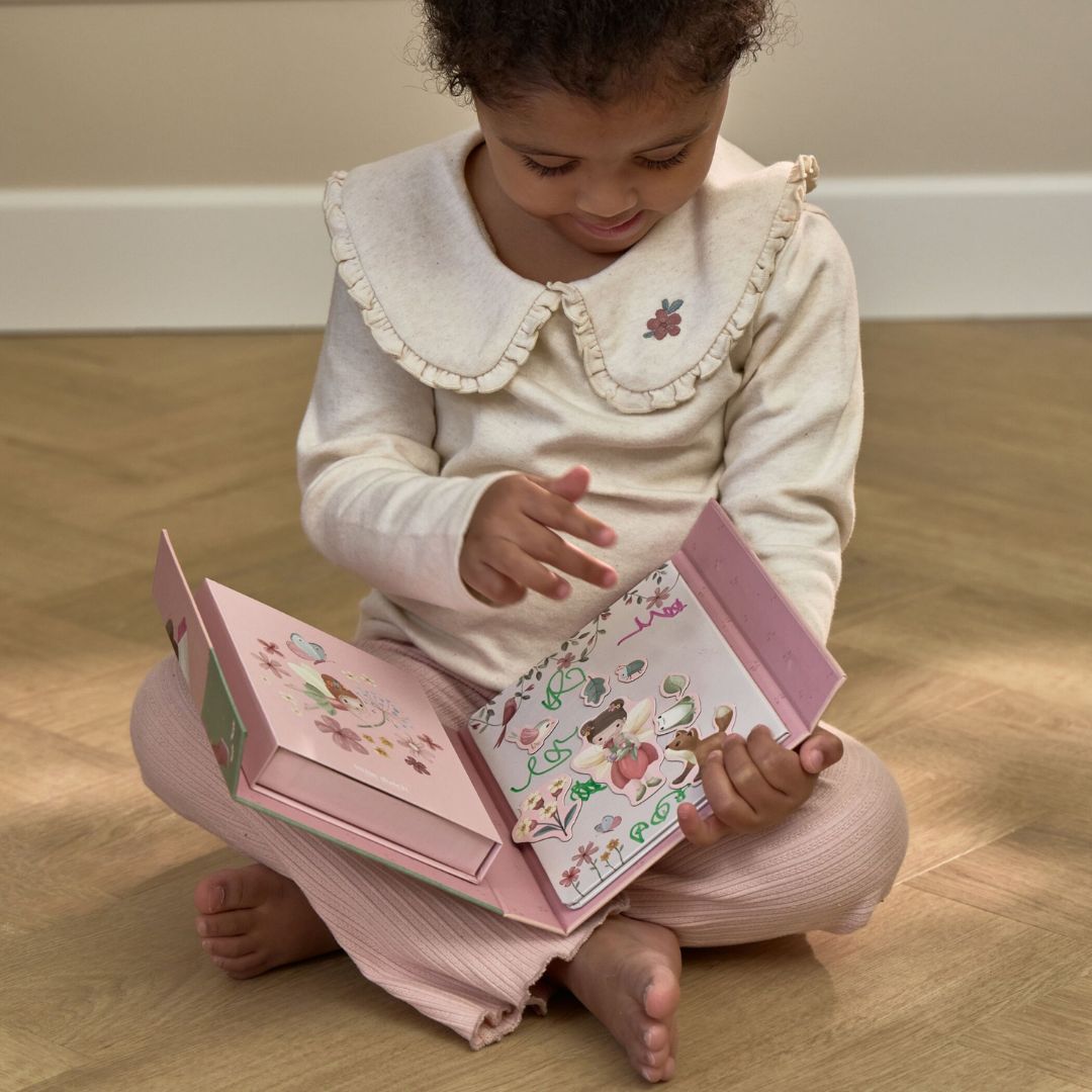 Little Dutch® Libro magnetico delle attività Rosa Fairy Garden
