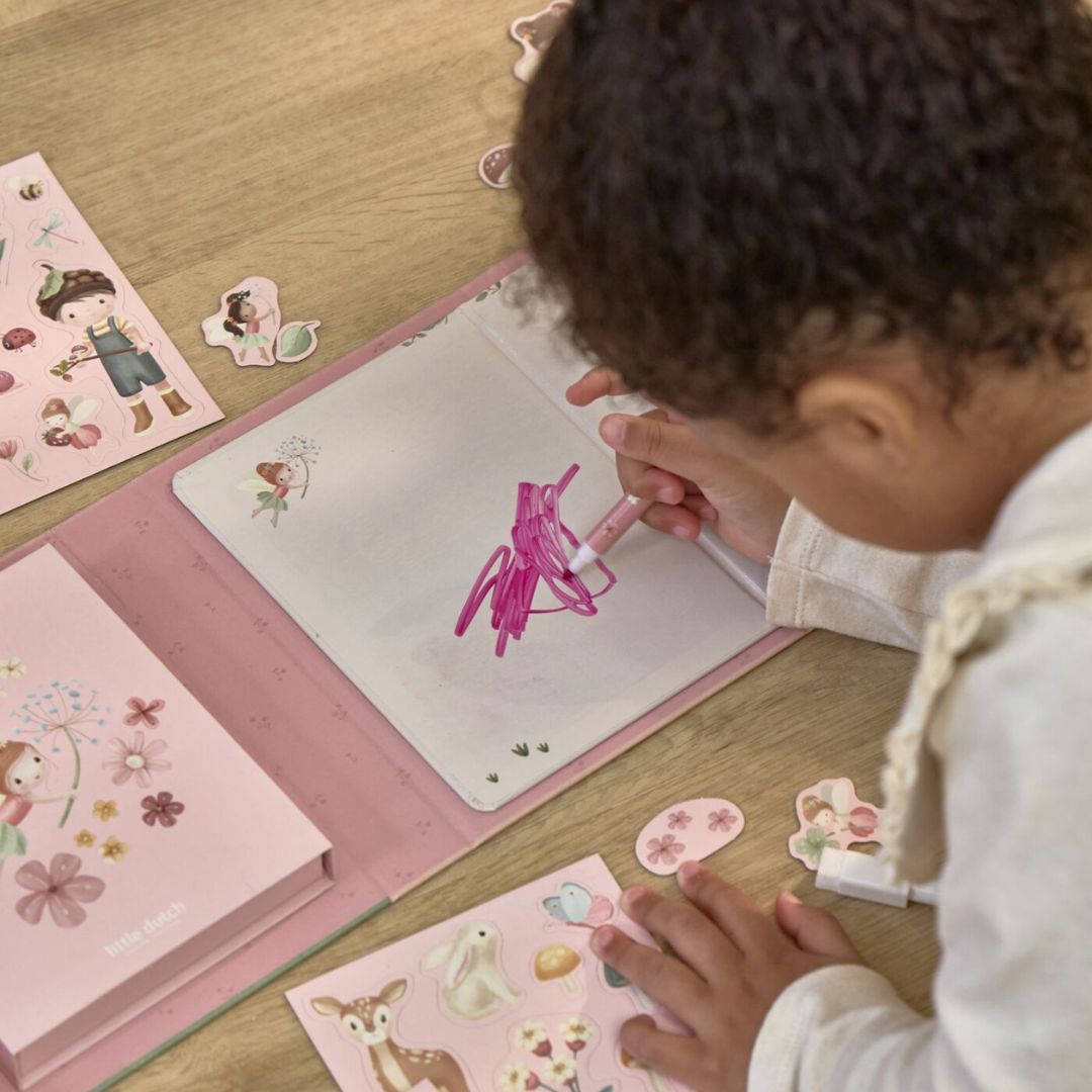 Little Dutch® Libro magnetico delle attività Rosa Fairy Garden