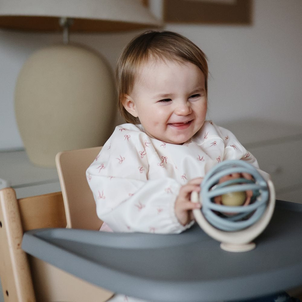 Mushie® Silikonska igrača Spinner Ball Mushie