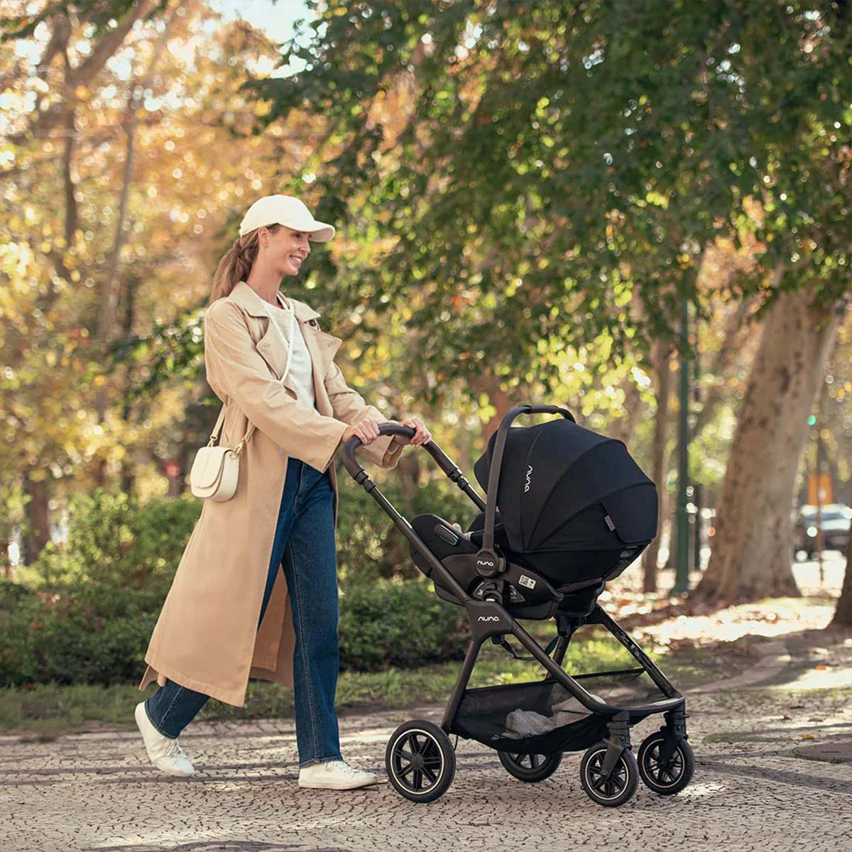 Nuna® Otroški voziček 3v1 Triv™ Next + Lytl™ + Arra™ Flex Cosmopolitan Collection Nuna