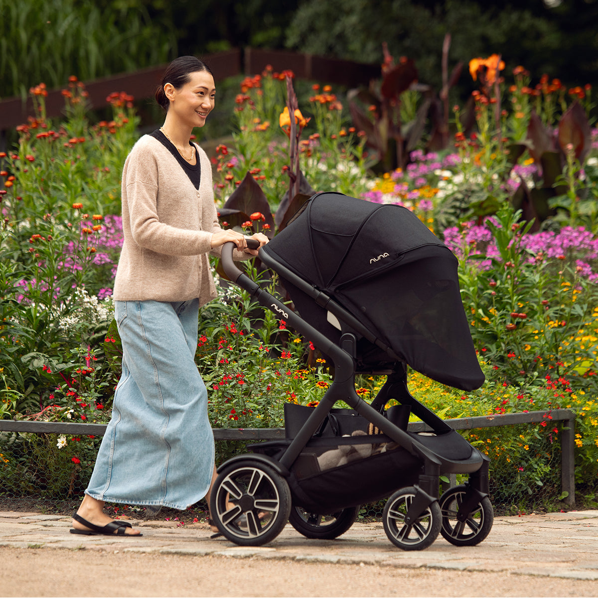 Nuna® Otroški voziček Demi™ Next z rolko Cosmopolitan Collection Nuna