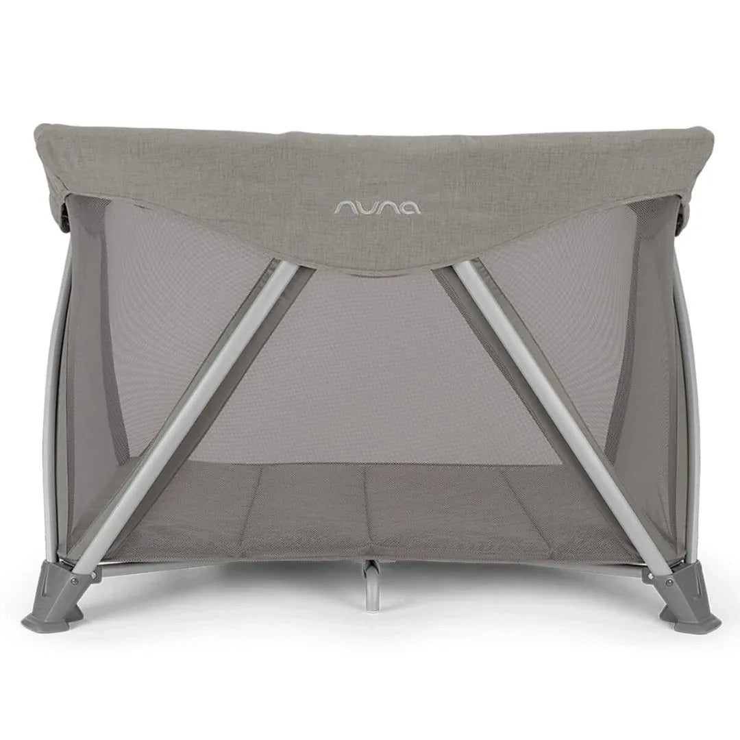 Nuna® Prenosna posteljica Sena™ Aire + rjuha Frost Nuna