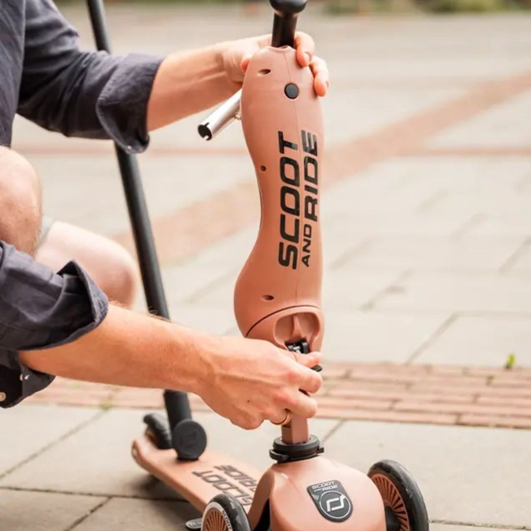 Scoot & Ride® Otroški poganjalec in skiro Highwaykick 1 Push and Go Mocha