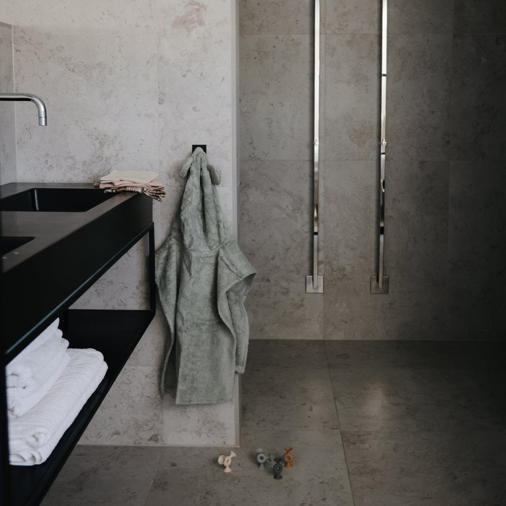 Mushie® Otroški kopalni plašček Bear Moss Mushie