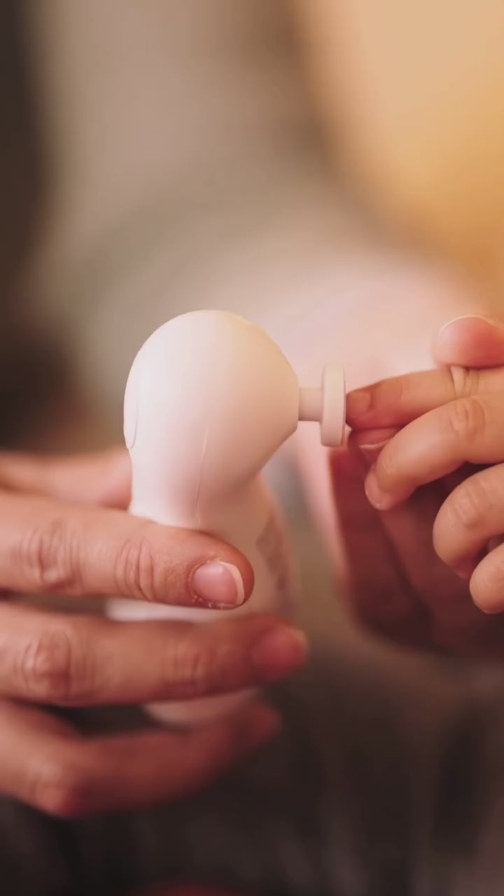 Charger la vidéo : Miniland® Lime à ongles électrique pour bébé