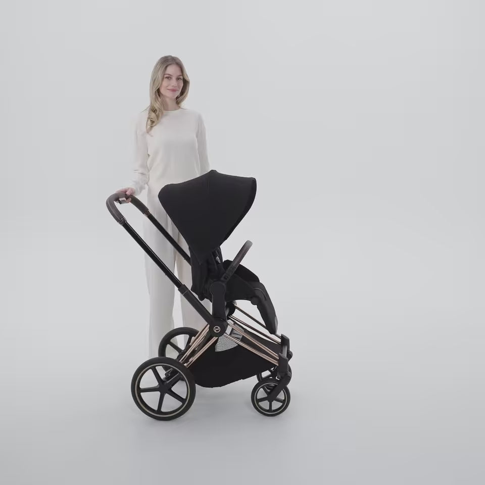 Charger la vidéo : Cybex Platinum® Poussette enfant 4en1 e-Priam™ + Siège auto Cloud T + Base IsoFix T Sepia Black