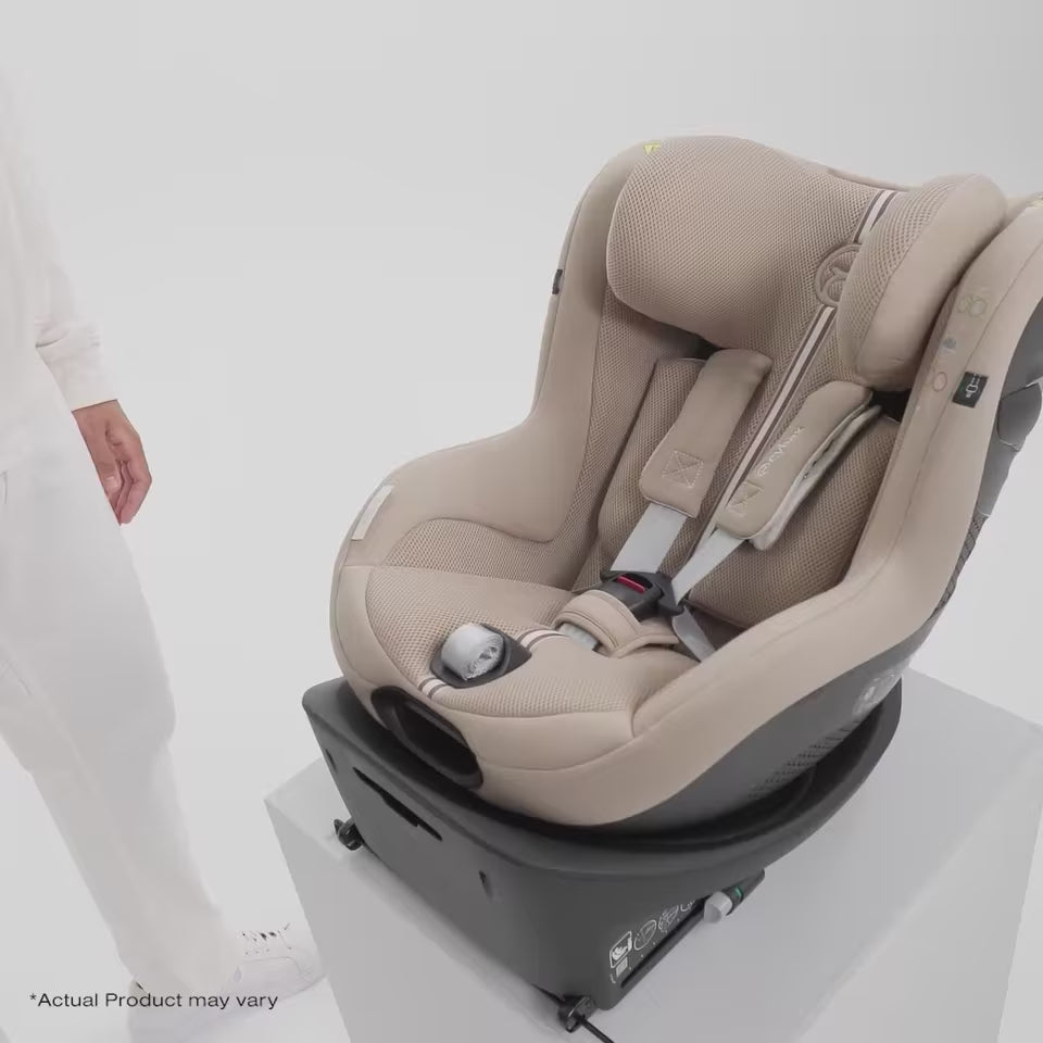 Charger la vidéo : Cybex® Siège auto enfant Sirona G3 i-Size (9-18 kg) PLUS Almond Beige